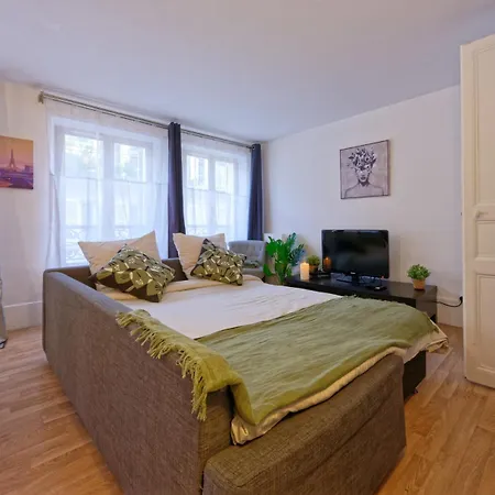 New Au Coeur De * Paryż